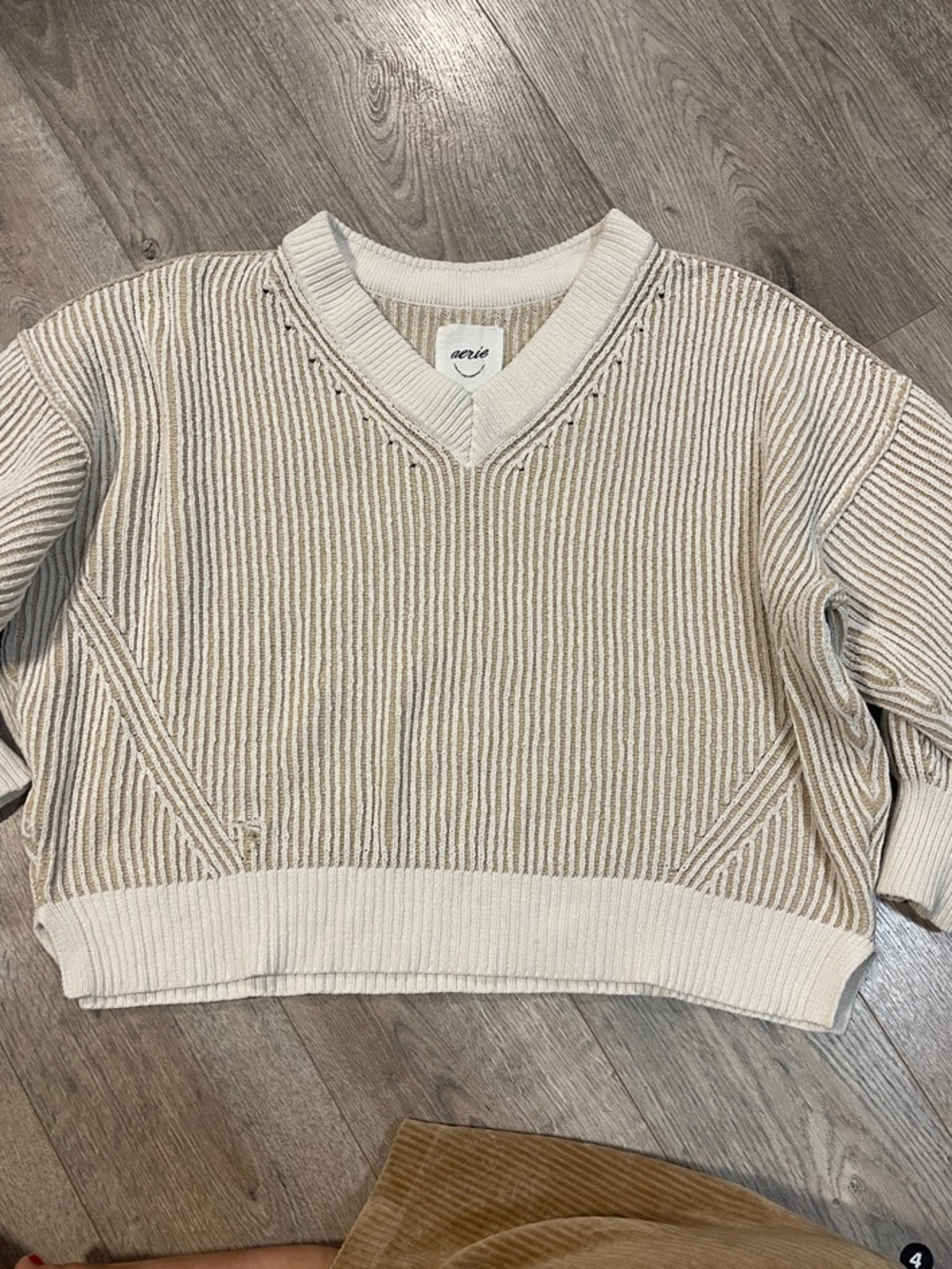 aerie Two-Tone Cream V-Neck Ribbed Sweater